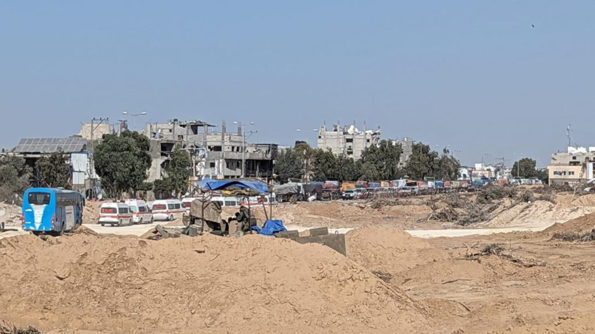 Hamas contro i palestinesi: bloccati camion di aiuti umanitari