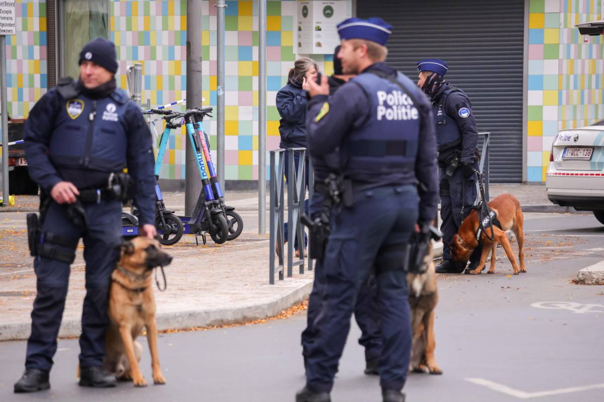 Allarme bomba, scuole chiuse e l'ombra del terrorismo: il Belgio ripiomba nell'incubo