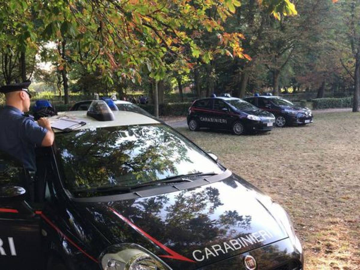 "Cavallo di ritorno" dopo il furto a Napoli, ma l'auto rubata è di un carabiniere