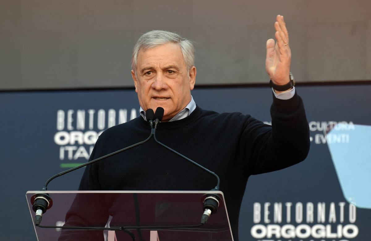 Tajani ad Atreju: "Centrodestra coeso". E Salvini: "Grazie a Schlein governeremo 20 anni"