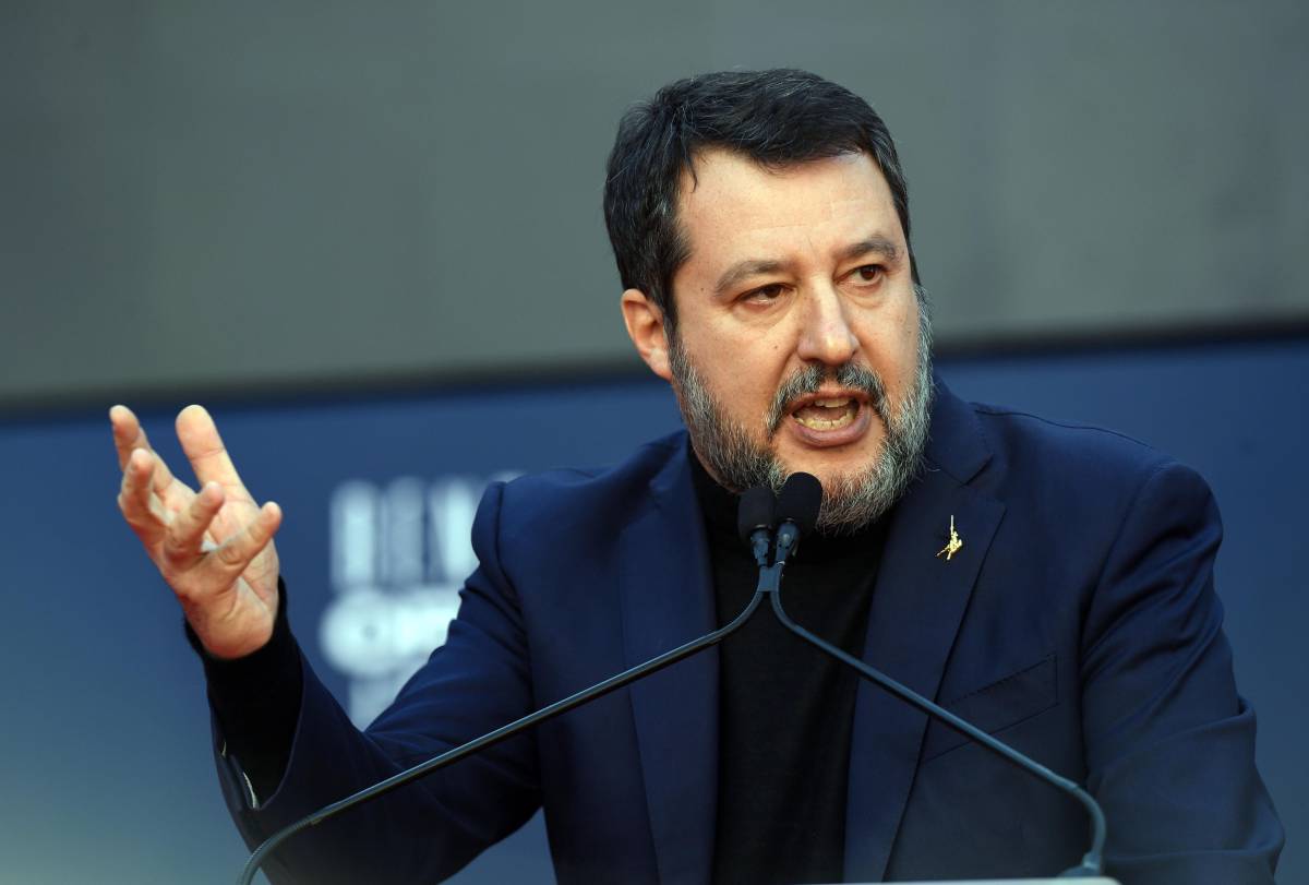 Salvini rivendica il no al Mes: "Lo spread è sceso. Giorgetti non è indebolito"