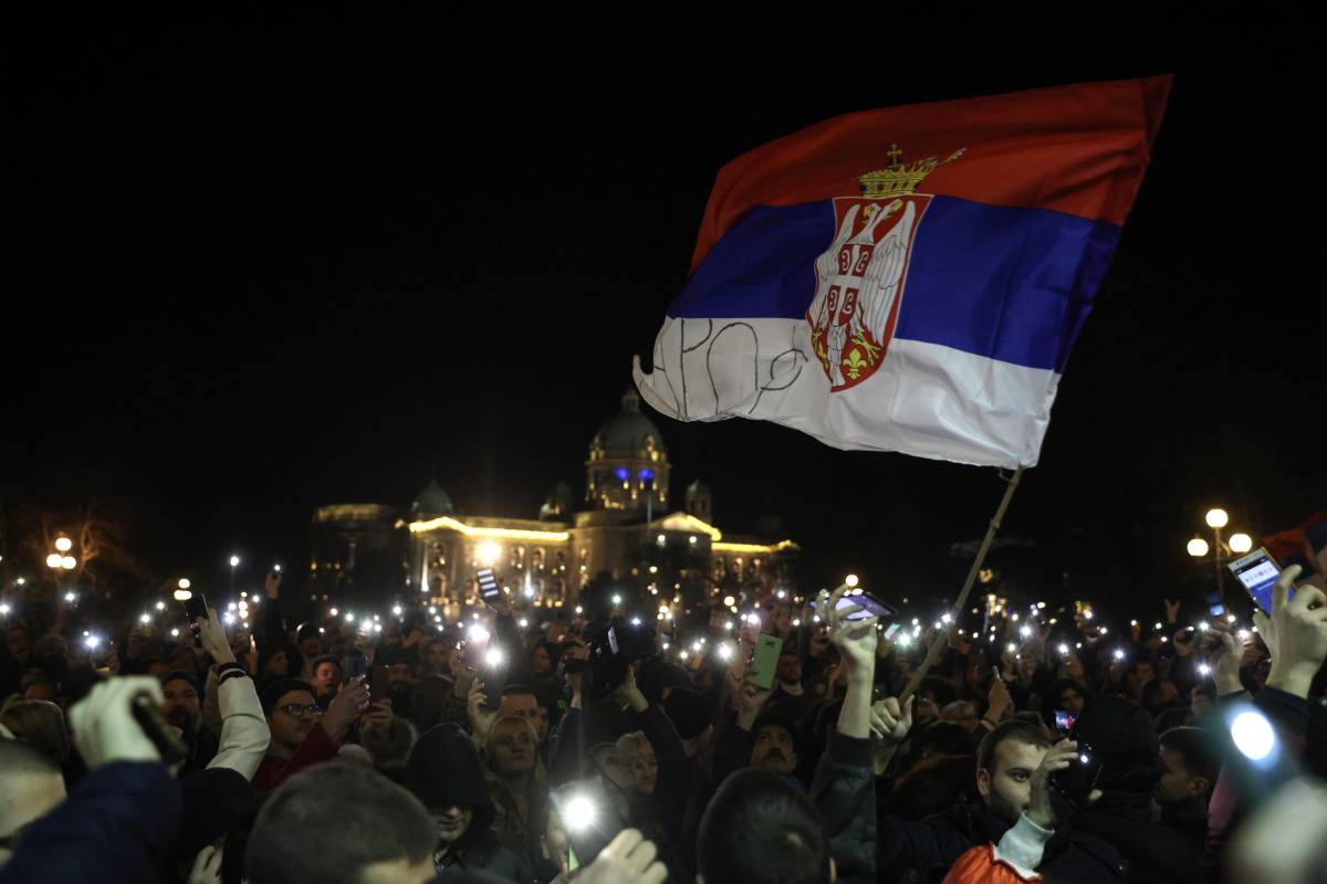 "Belgrado come Maidan". Ora Mosca punta il dito contro l'Occidente