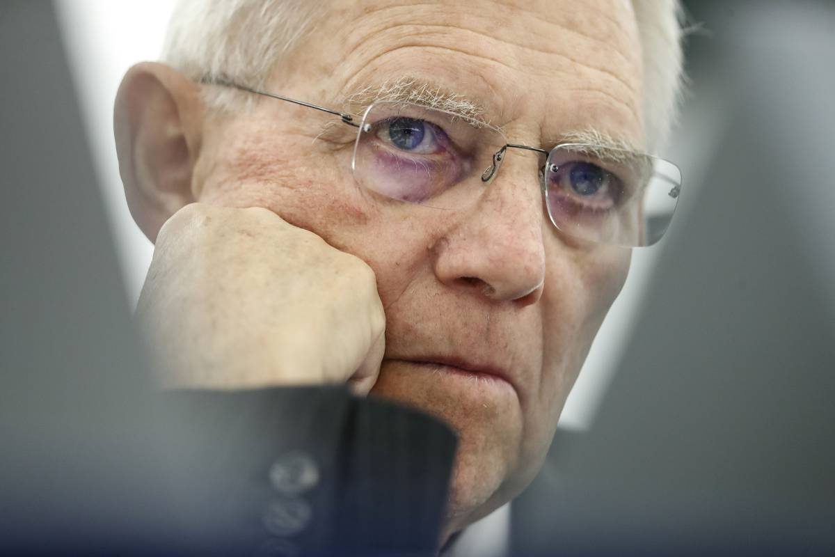 Schäuble e il rifiuto da gran signore. "Mi chiesero di sostituire la Merkel"