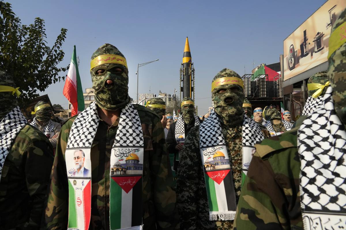 Le manovre dell'Iran alla vigilia dell'attacco Usa in Medio Oriente