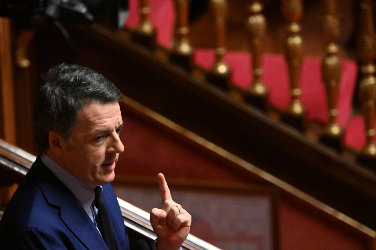 Renzi sfida Conte sui redditi: "Scapperai anche stavolta dal confronto?"