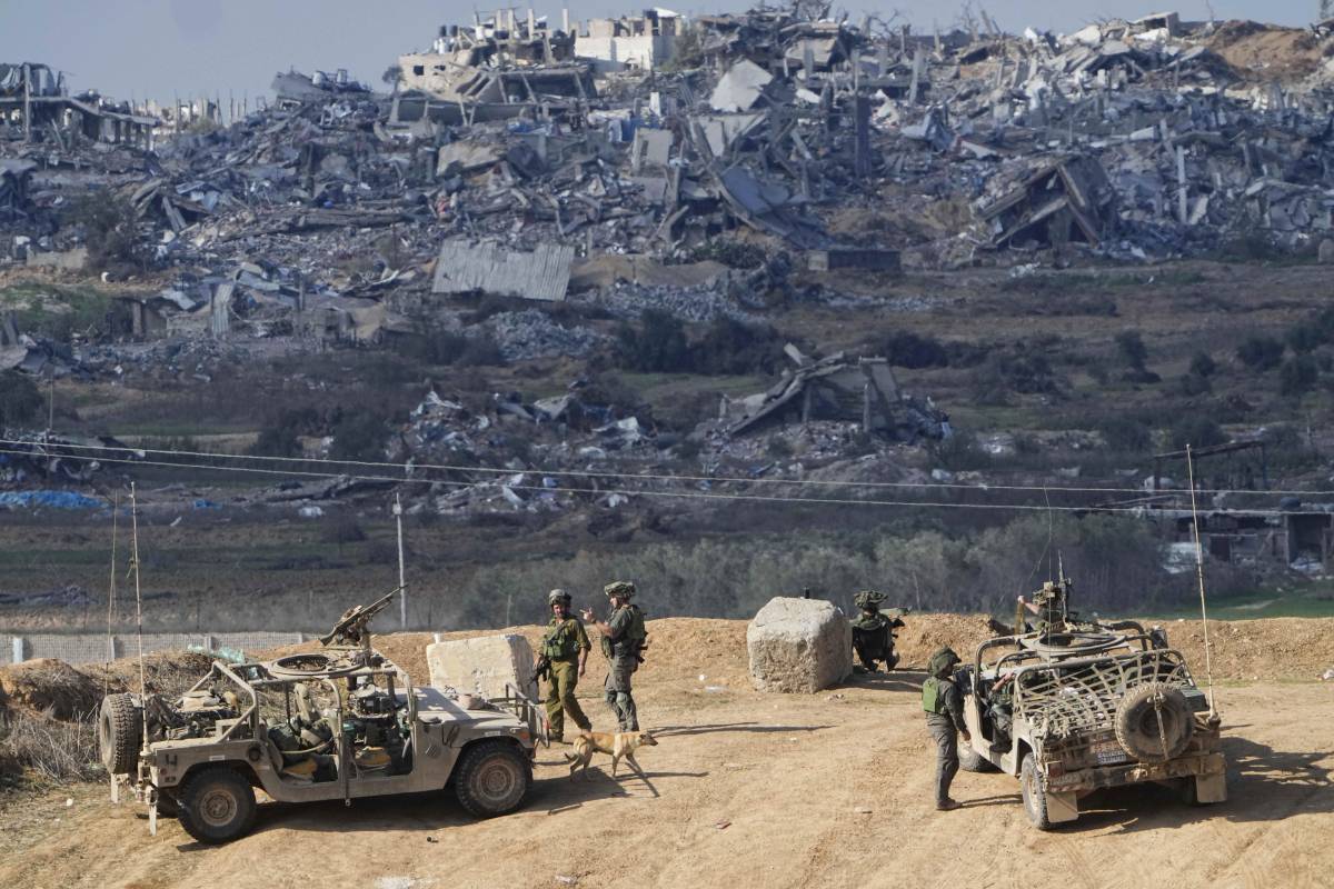 "Distrutto un nascondiglio di Sinwar": nuovi raid a Gaza