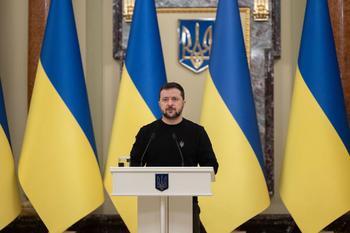 Ucraina, la medaglia per i 2 anni di resistenza