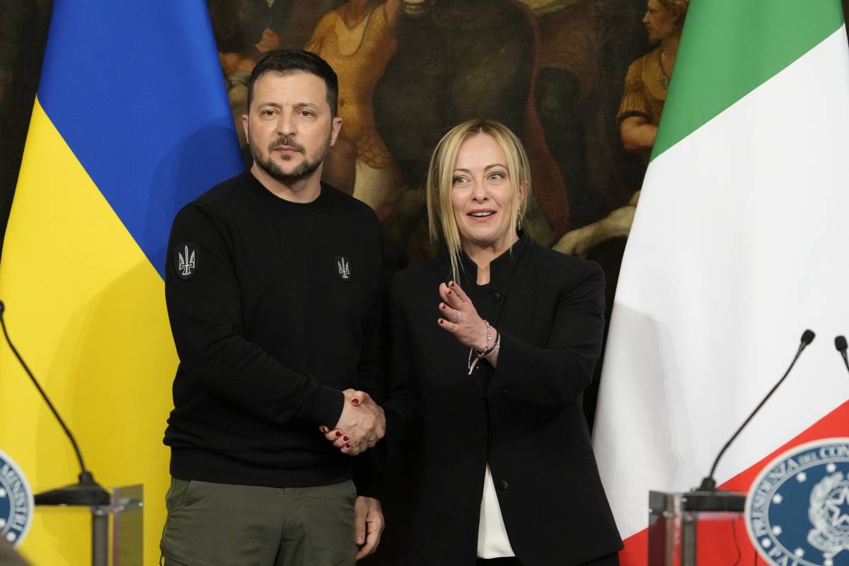 “Aggressione russa al centro del G7”. Meloni al telefono con Zelensky