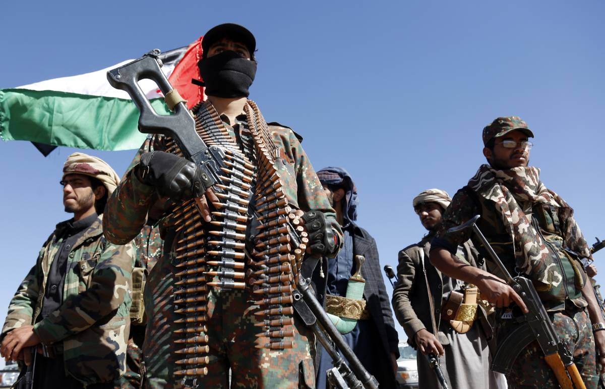 "Gli Houthi pronti alla guerra regionale. Gli attacchi Usa e Gb non li annienteranno"