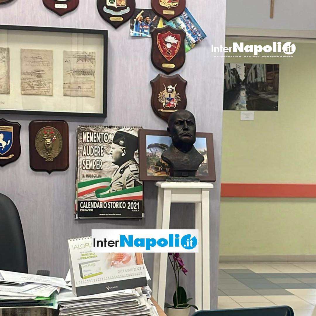 Napoli, all'ospedale Cardarelli spunta il busto di Mussolini
