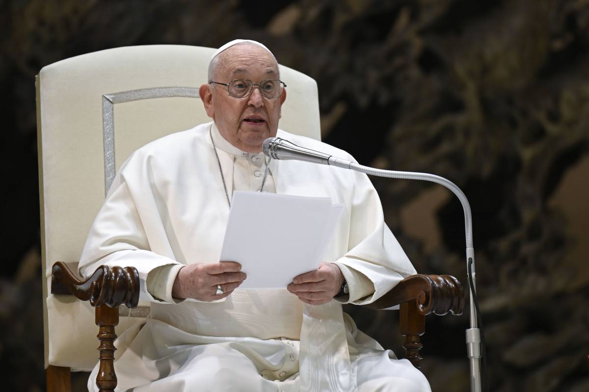 Il Papa all'attacco: "Ipocrita chi critica le benedizioni gay"