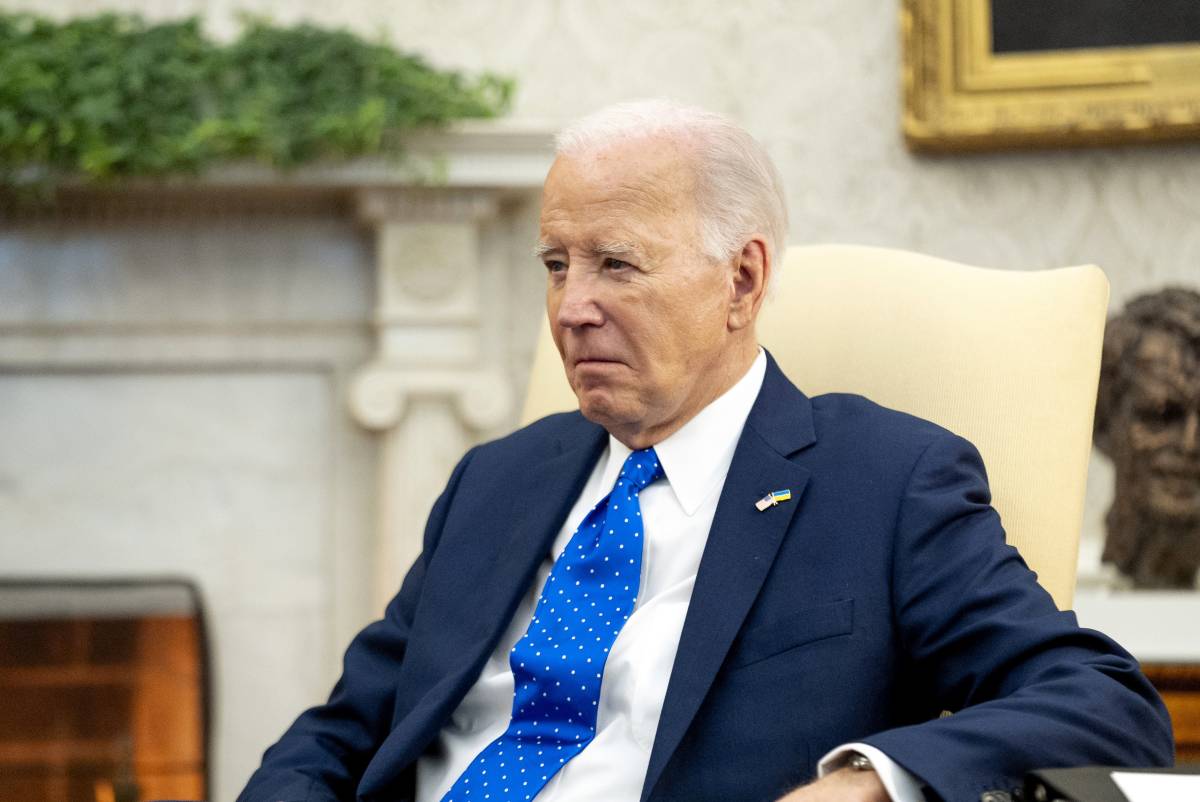 Fuoco amico su Biden: "Serve il test cognitivo"