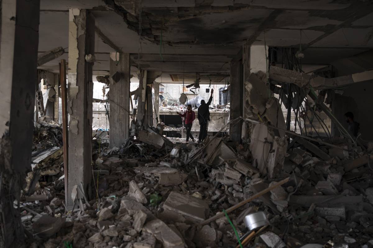"Intesa entro 14 giorni o Rafah sarà attaccata". E Biden chiama "Bibi" tra le voci di rottura