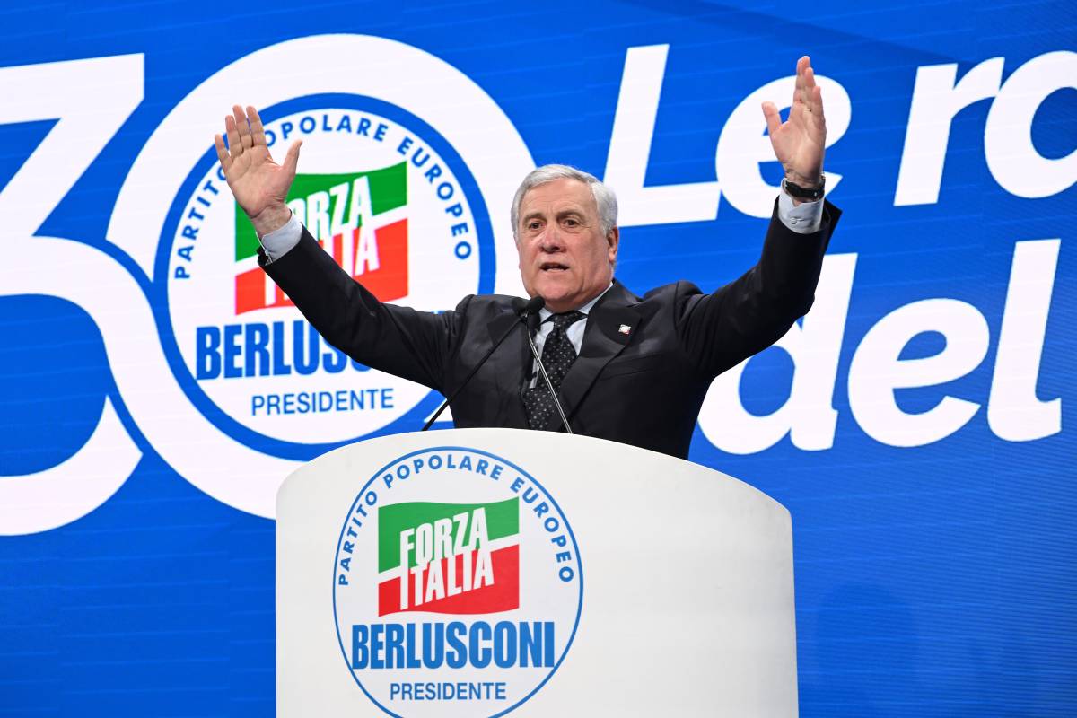 Tajani lancia il congresso FI: "Dopo Silvio cambia tutto"