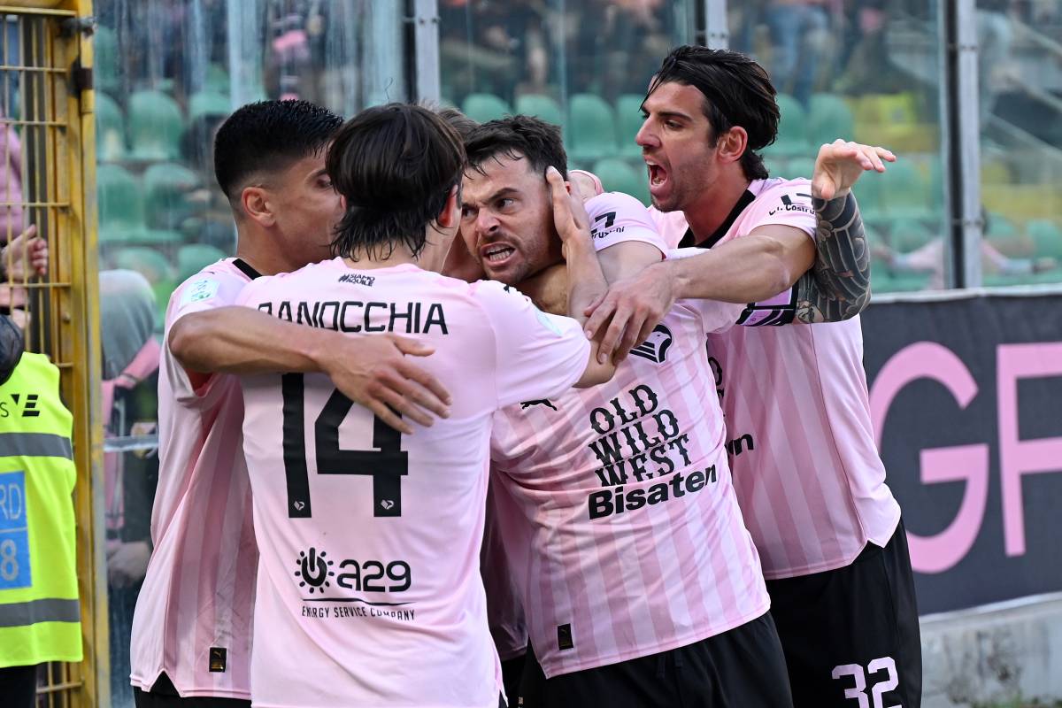 Serie B, al Palermo il big match di giornata. Il Parma vince al 95' e scappa