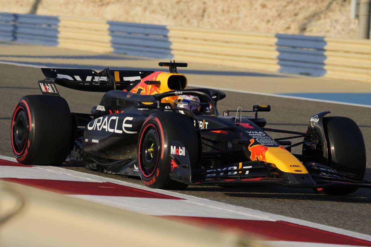 F1 GP Bahrain: Verstappen firma la prima pole dell'anno, Leclerc lo tallona