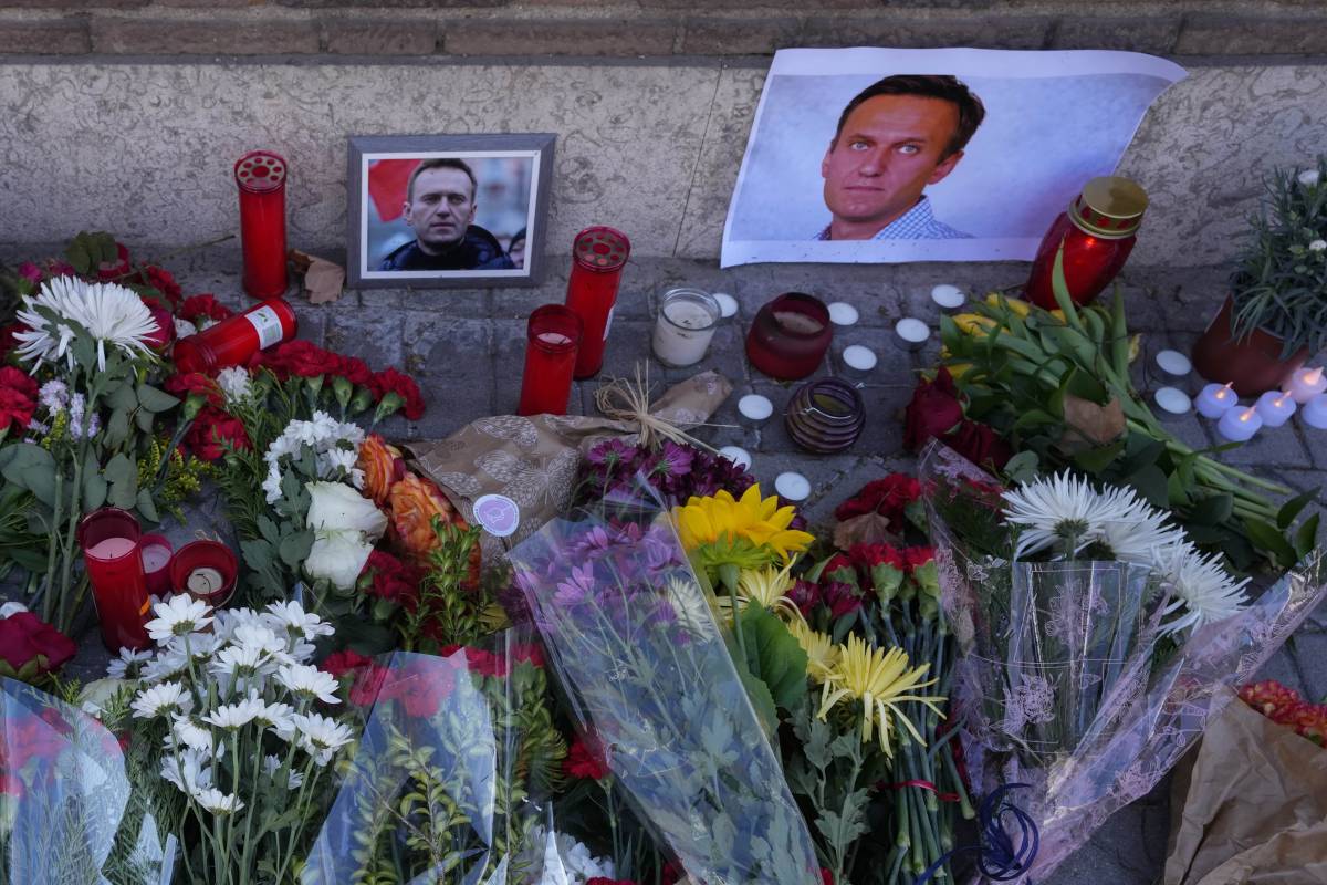 Pressing di 40 Paesi su Putin: "Indagine internazionale su morte di Navalny"