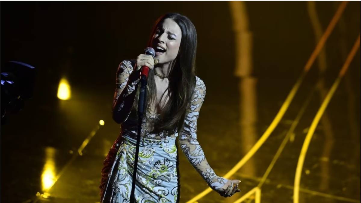 “L’Eurovision mi costringe”. Cosa succede alla canzone di Angelina Mango