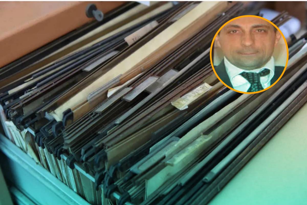 Nel tondo Pasquale Striano