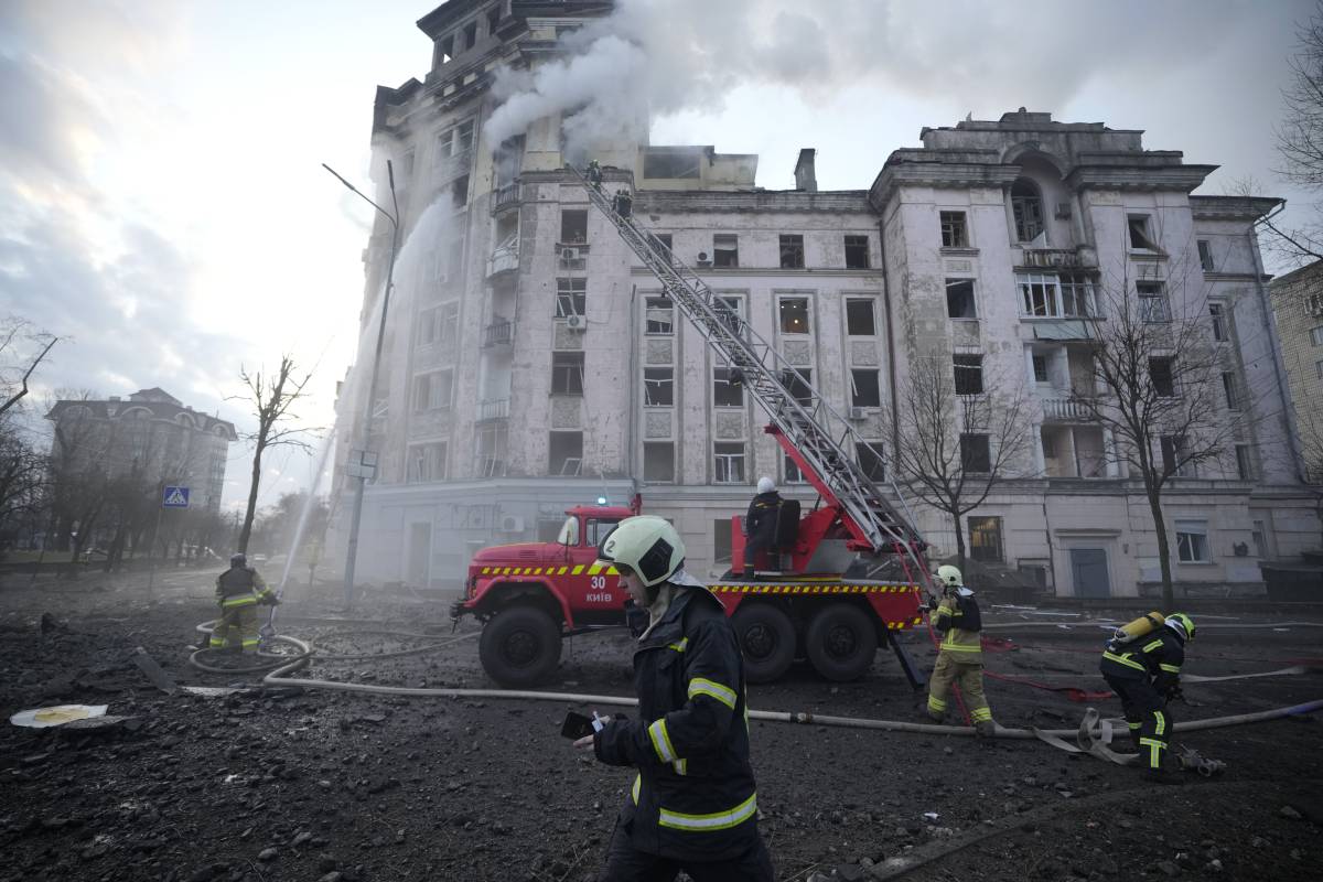 Raid russo su Kiev, distrutta la casa di un impiegato dell'ambasciata italiana