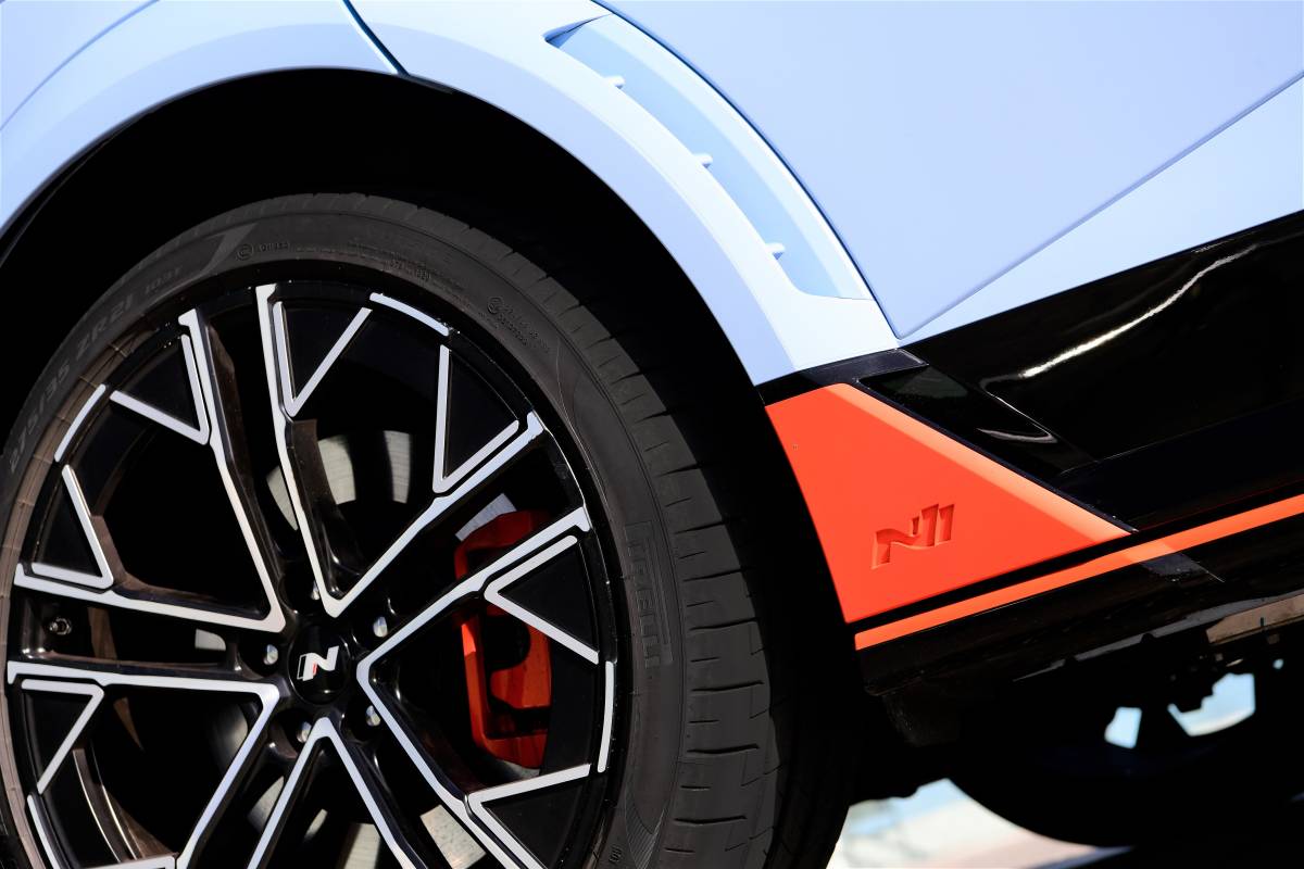 La Hyundai Ioniq 5 N testa al Nurburgring le nuove Pirelli P Zero Elect