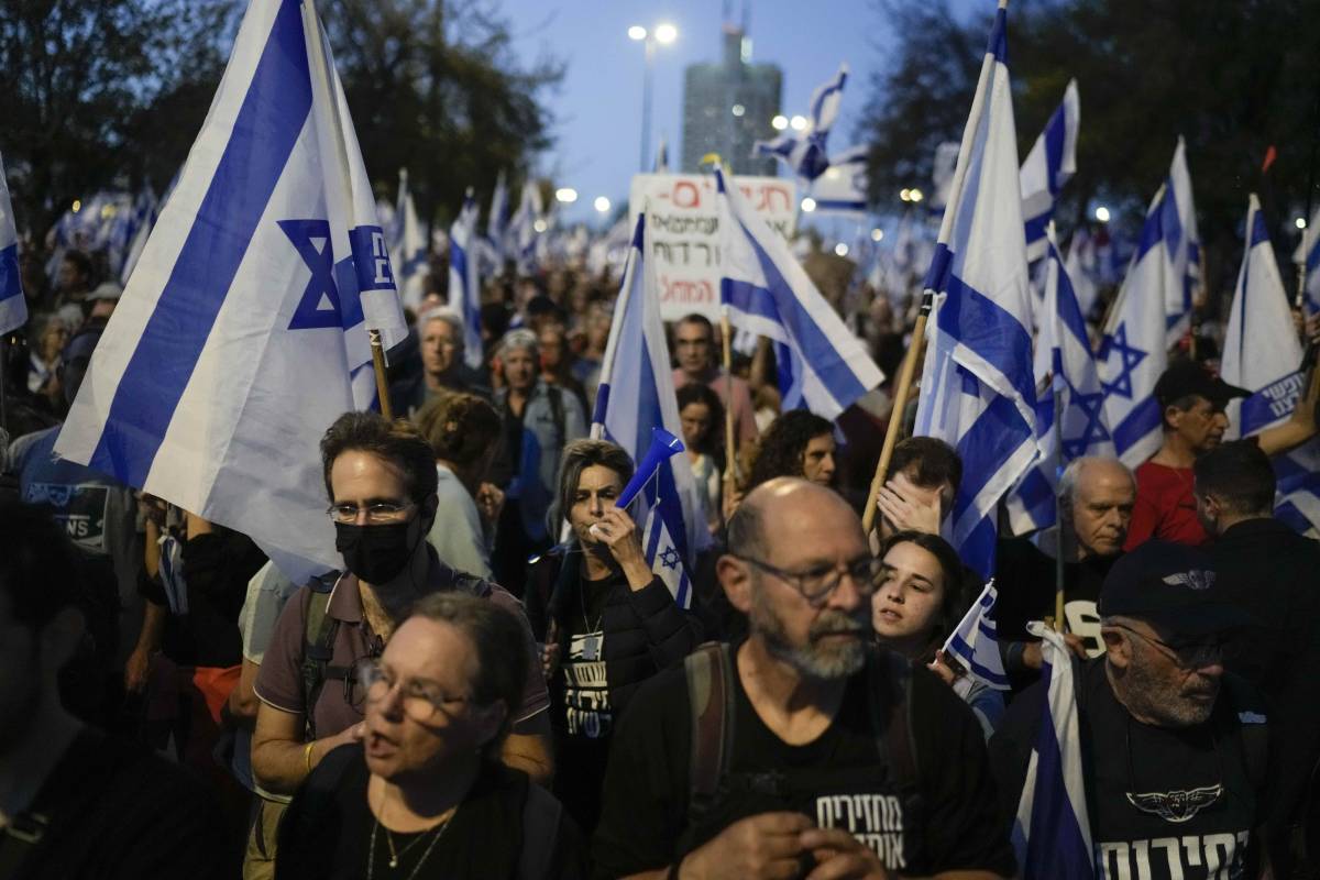 "Vada a casa": a Gerusalemme esplode la rabbia contro Netanyahu