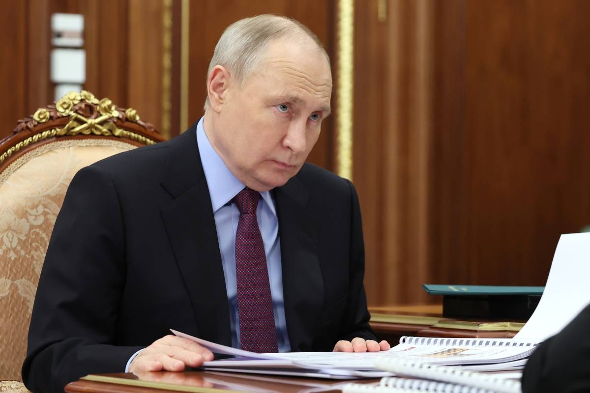 Bluff spavaldo di Putin. "Denuncio l'Ucraina per atti di terrorismo"