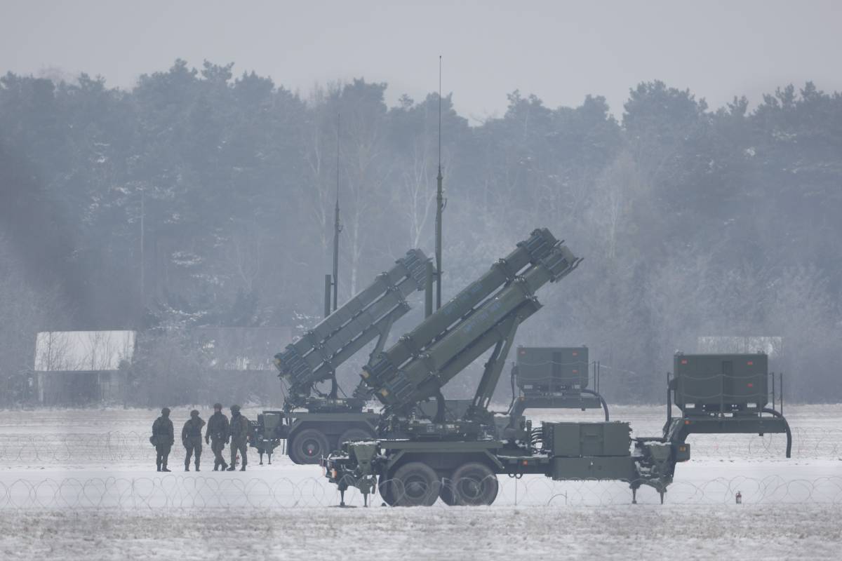 "Ci servono i missili Patriot". Kiev chiede aiuto alla Nato contro i raid russi