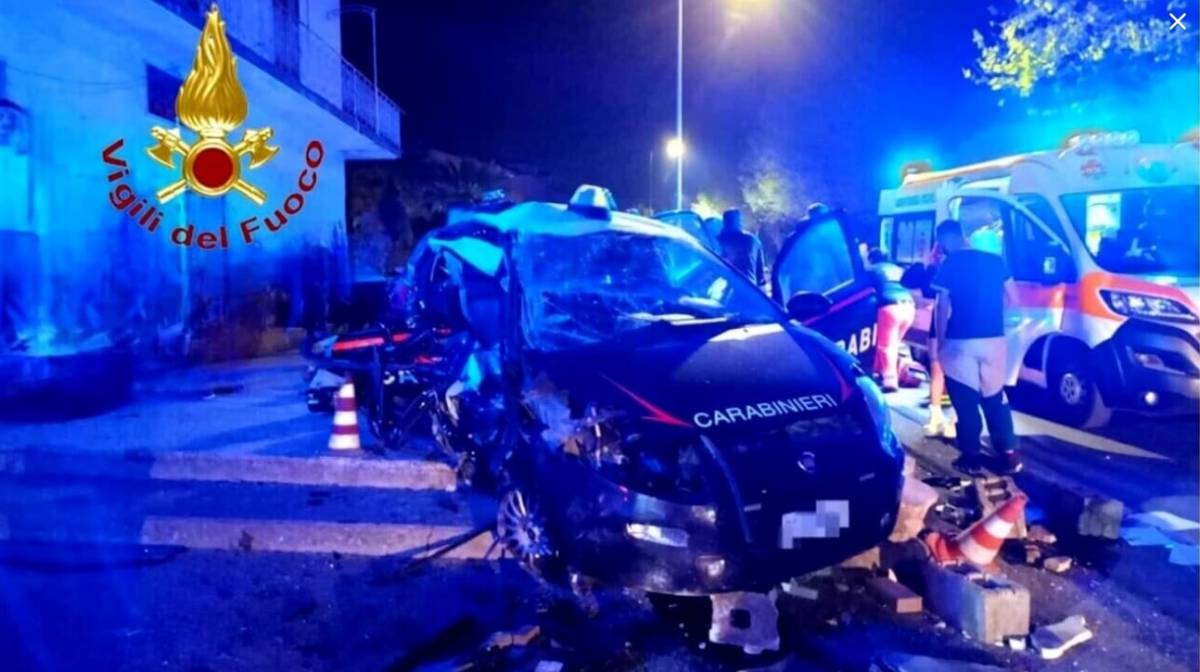 Salerno, incidente letale tra tre auto: morti due carabinieri, quattro feriti