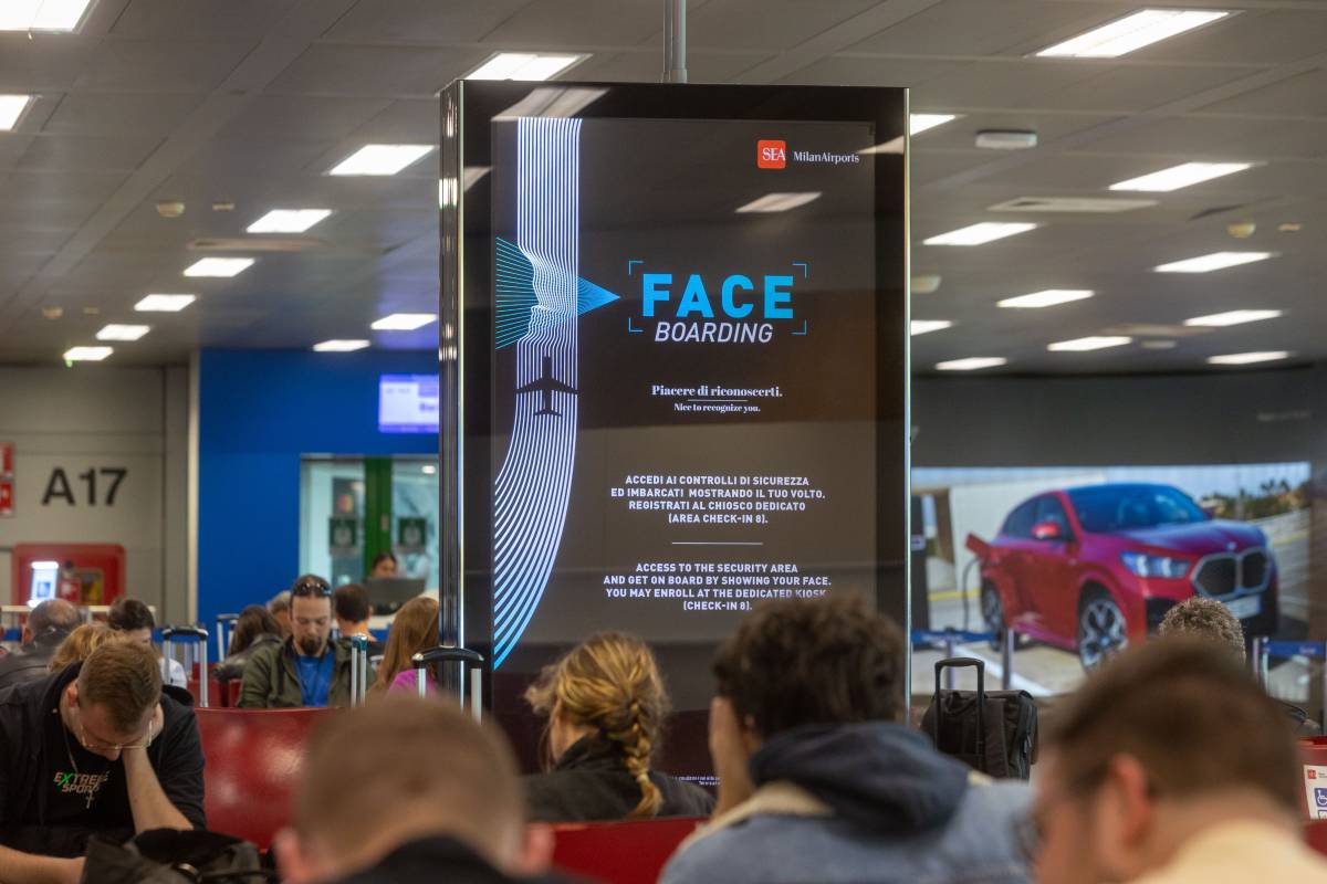 Aeroporti, a Linate debutta il "FaceBoarding": ecco come funziona