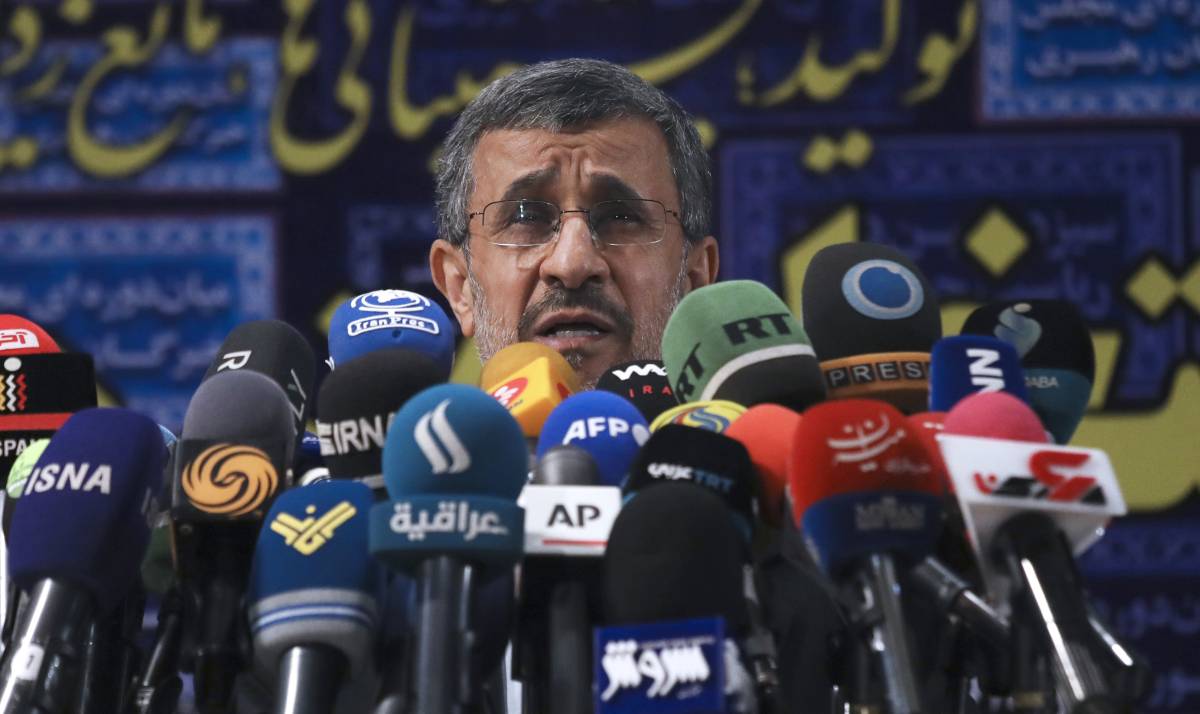 Il ritorno di Ahmadinejad, il falco corre per il dopo Raisi