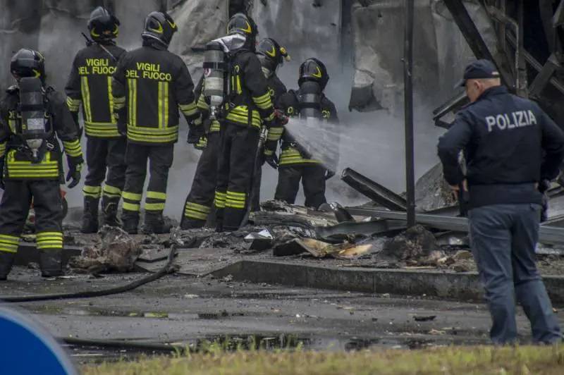 Chiusa l'inchiesta sull'aereo caduto a San Donato Milanese: la responsabilità fu del pilota