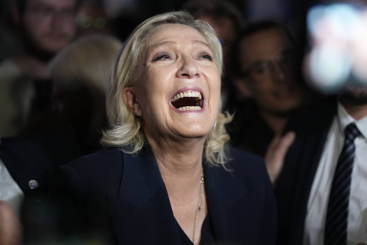 Le Pen adesso vede la vittoria. Macron-flop apre alla sinistra