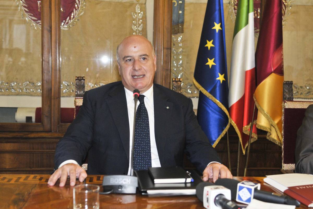 Borse, biglietti, vacanze: arrestato un generale dei carabinieri per corruzione