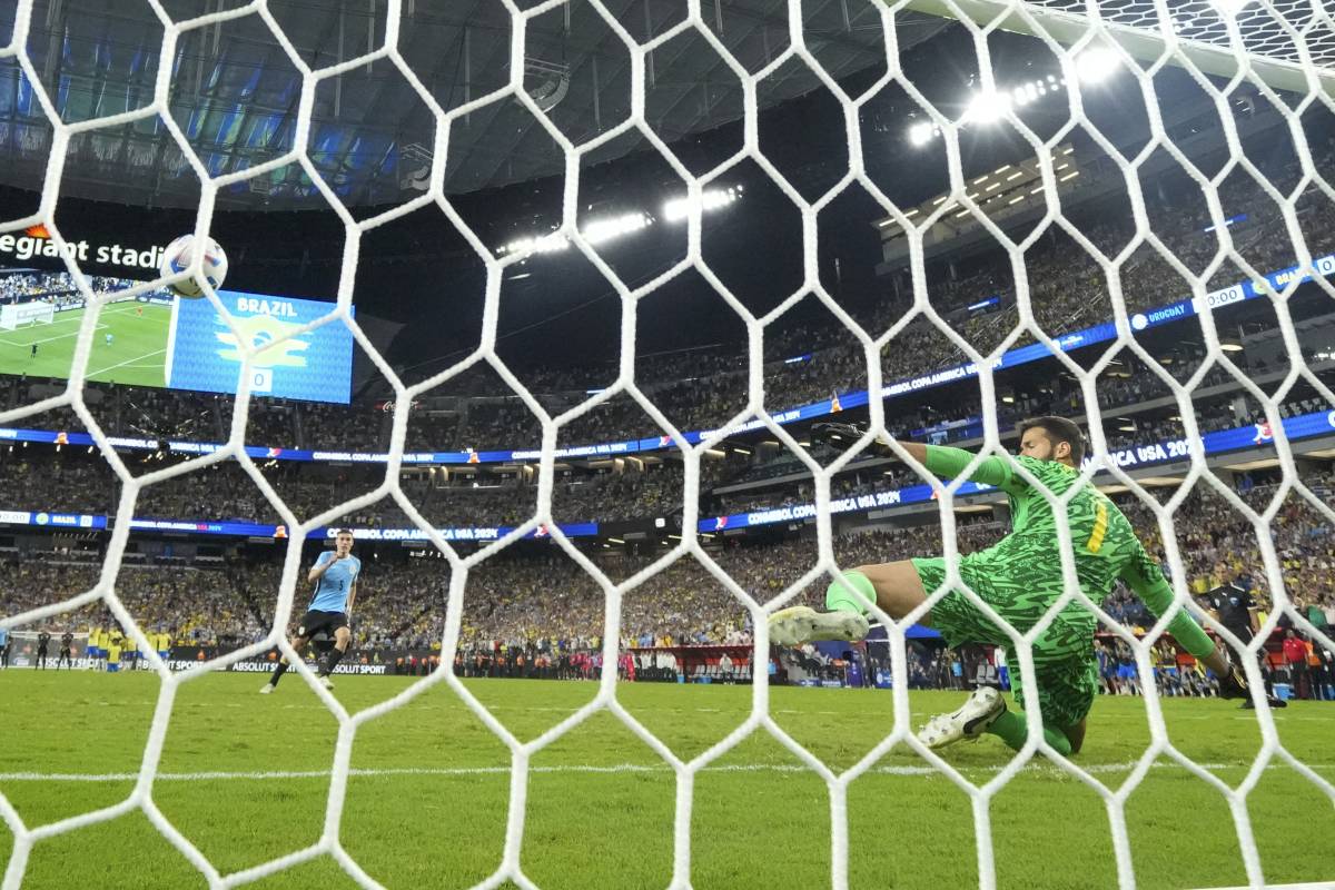 Il Brasile affonda ai rigori contro l’Uruguay in dieci ed è eliminato dalla Copa America