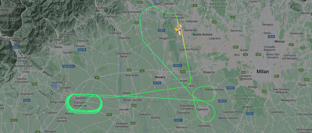 screenshot via Flightradar24