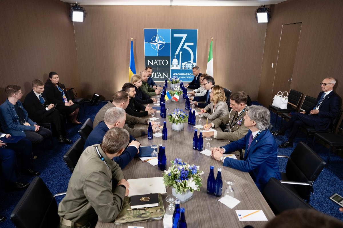 "Grazie per averci reso una priorità nel G7". Zelensky ringrazia Meloni