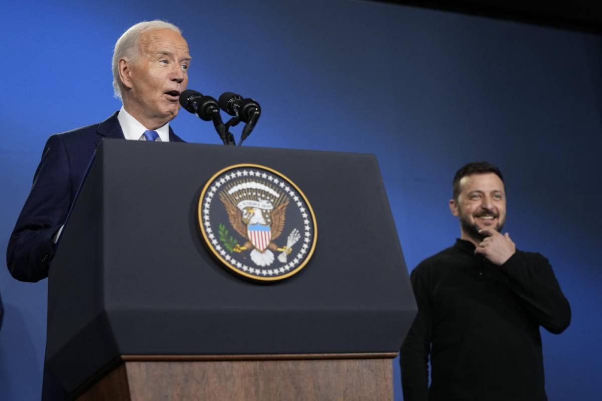 Congelati altri 90 milioni. E Biden: "Volete Kamala?"