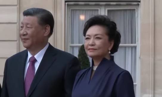 "L'ombra della moglie di Xi dietro le purghe militari": cosa sta succedendo in Cina