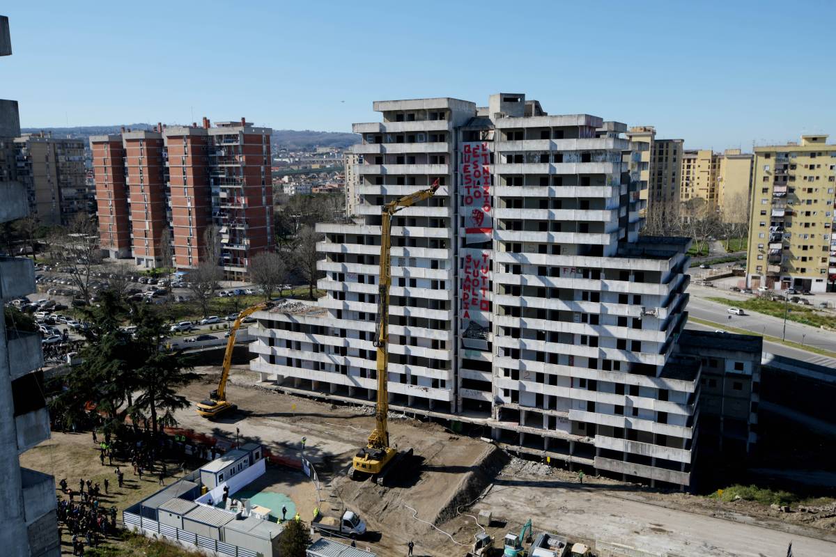 Dal modello alla Le Corbusier al ghetto-simbolo partenopeo