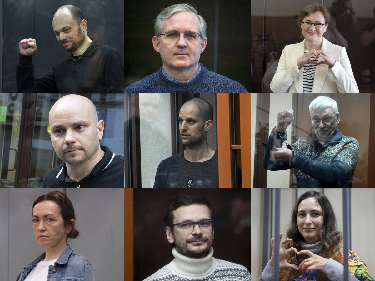 Giornalisti, oppositori, killer e hacker: chi sono i prigionieri scambiati tra Usa e Russia