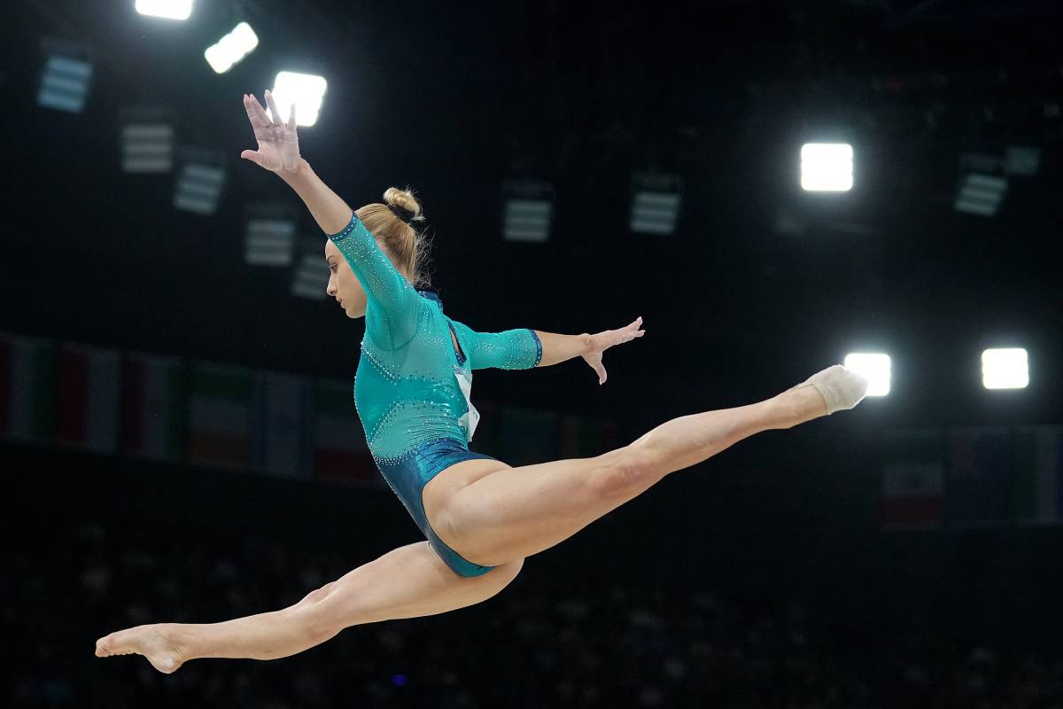 Storica doppietta azzurra nella trave: D'Amato oro ed Esposito bronzo. Cade Simone Biles