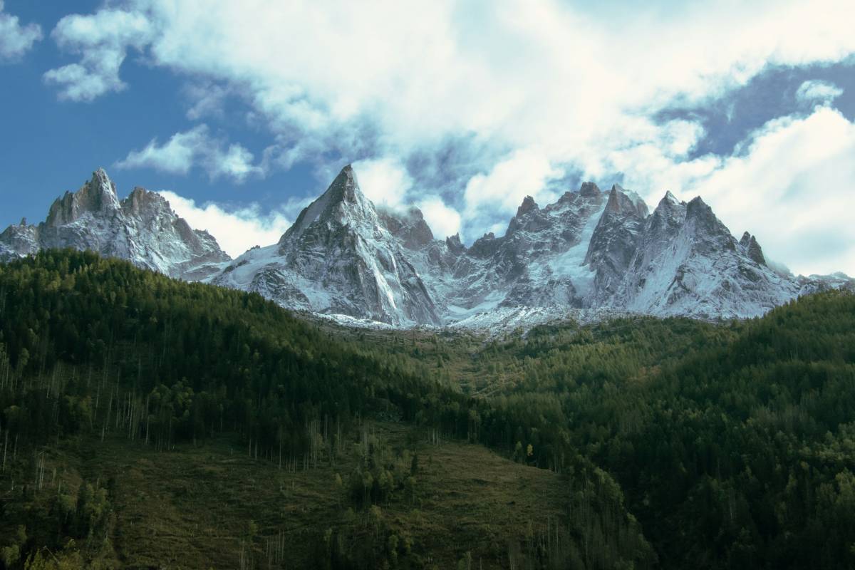 Il Monte Bianco chiude fino a dicembre: timori per il turismo e le esportazioni