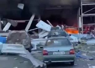 "I russi hanno bombardato un supermercato": cosa succede nel Donetsk