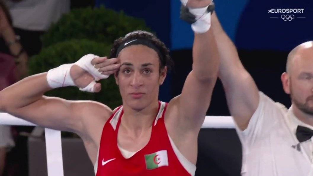 Zero sorprese, Imane Khelif domina anche la finale ed è oro olimpico nei welter