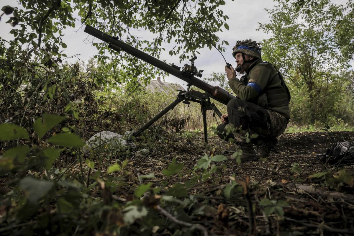 Nebbia di guerra, attacchi "mordi e fuggi" e due brigate ucraine: cosa succede nel Kursk