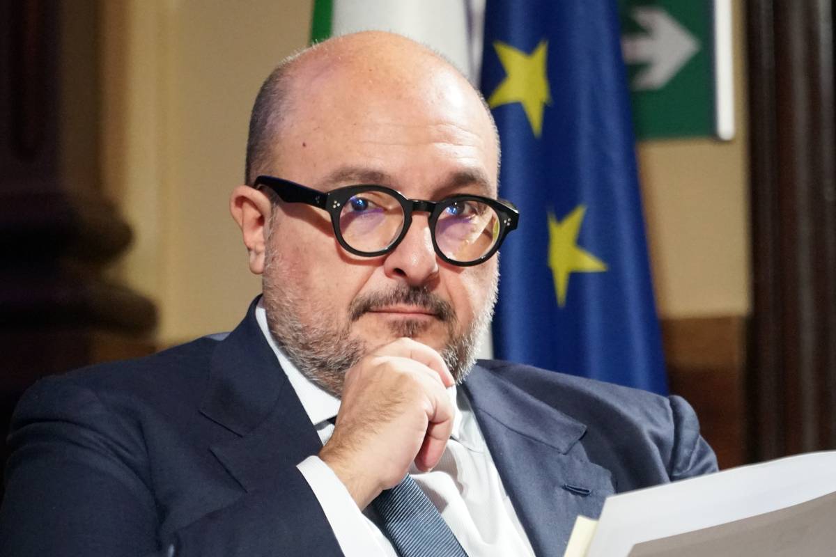 Caso Sangiuliano, l'avvocato del ministro: "Denunceremo Boccia". Pronte due istruttorie della procura