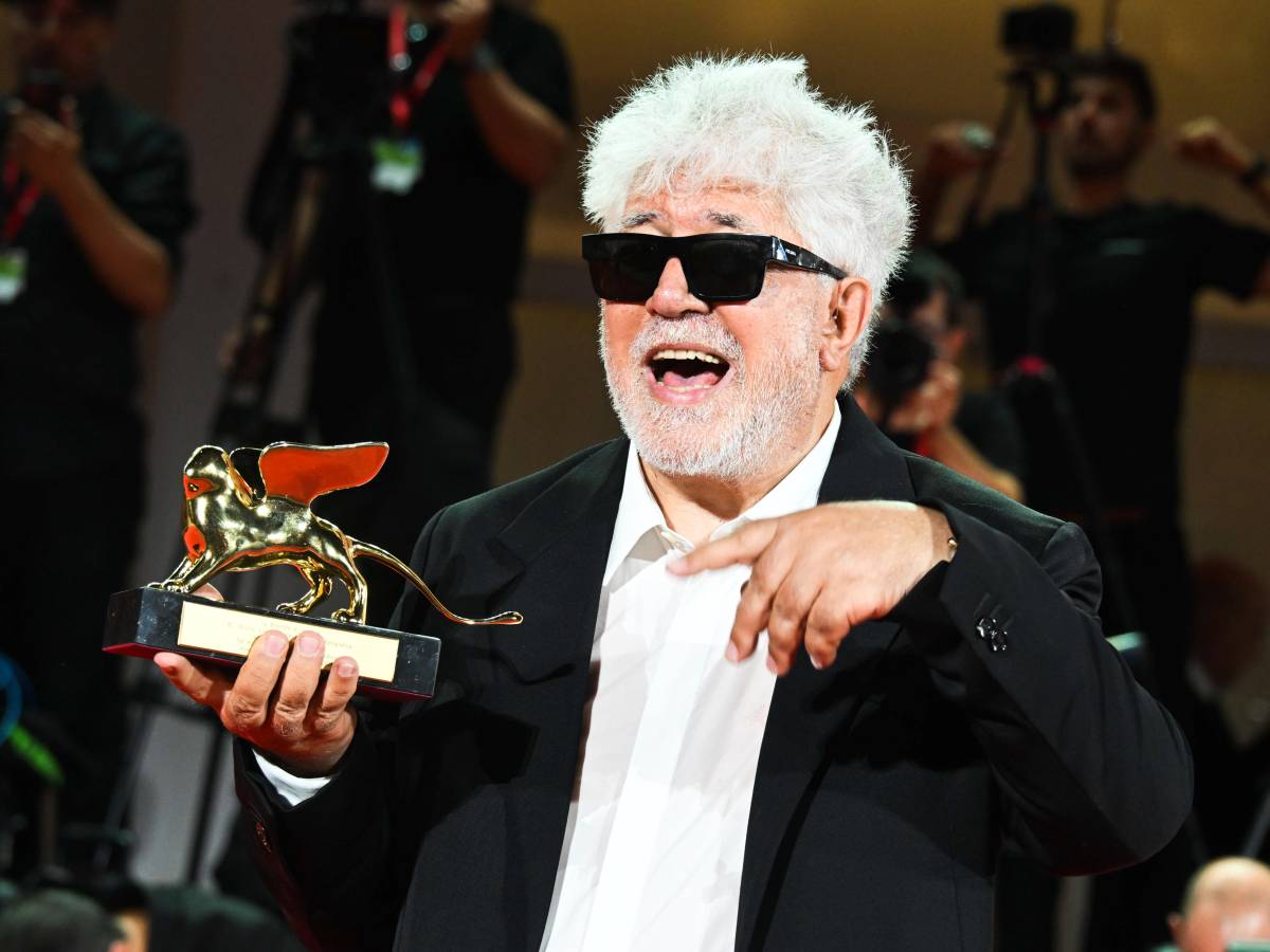 Pedro Almondovar vincitore del Leone d'Oro per il film "The Room Next Door"