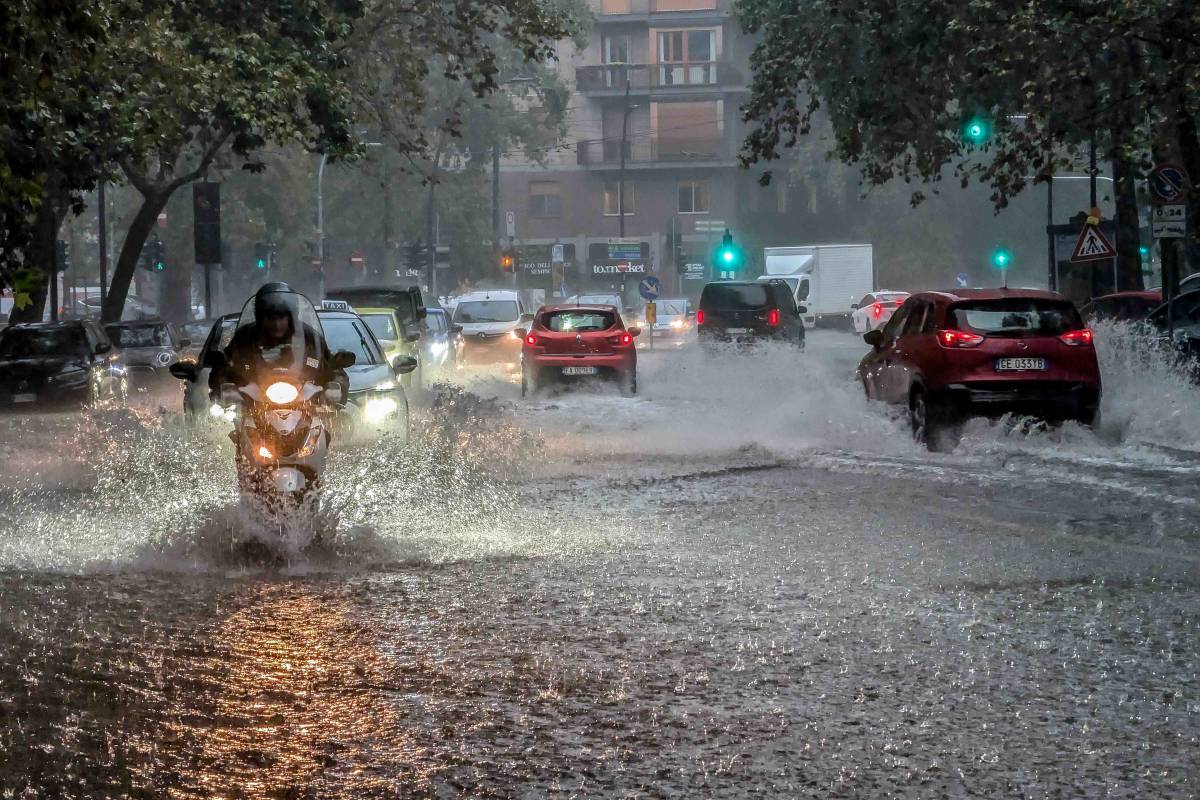 Maltempo in arrivo, allerta in quattro regioni. Salta anche Bologna-Milan