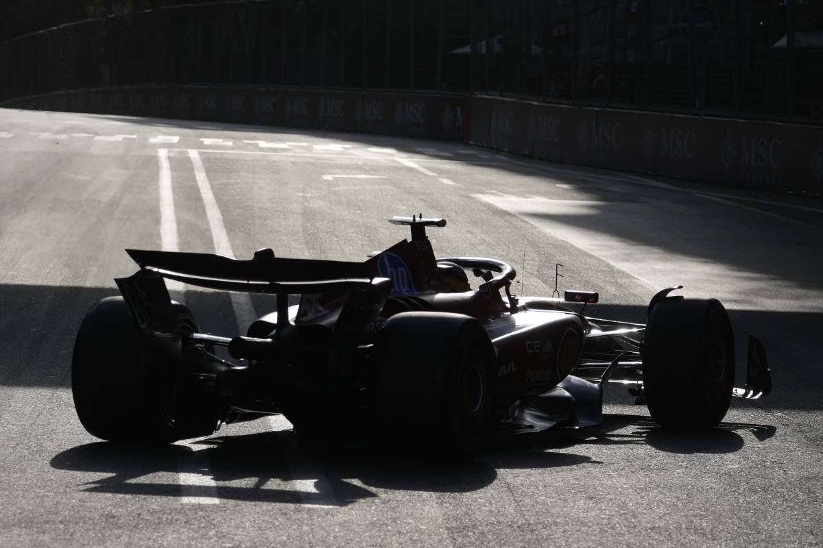 Ferrari, il gp di Baku resta stregato: illusione Leclerc, botto Sainz